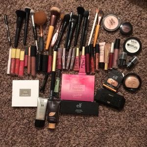All brand new makeup that’s never been used!!